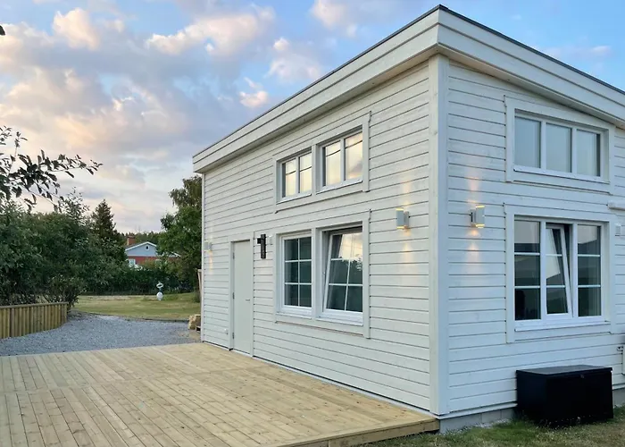 Ett Nytt Fraesch Hus Utanfoer Stockholm Naera Arlanda