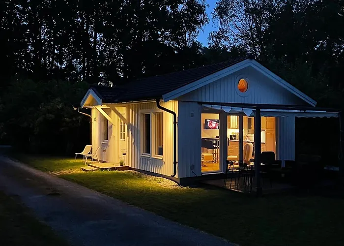 Modernt Gaesthus Med Tva Sovrum Och Baeddsoffa